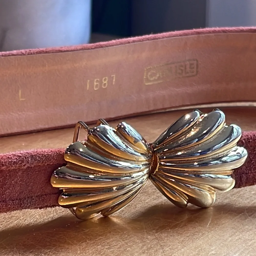 Vintage Carlisle Suede Seashell Clasp Belt
